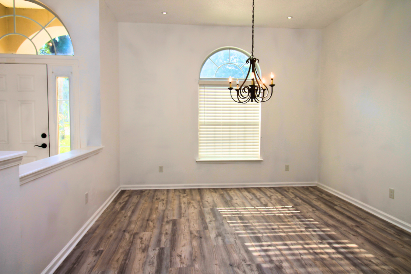 Welcome to your dream home-an impeccably remodeled 4-bedroom, 3-bathro – image 5