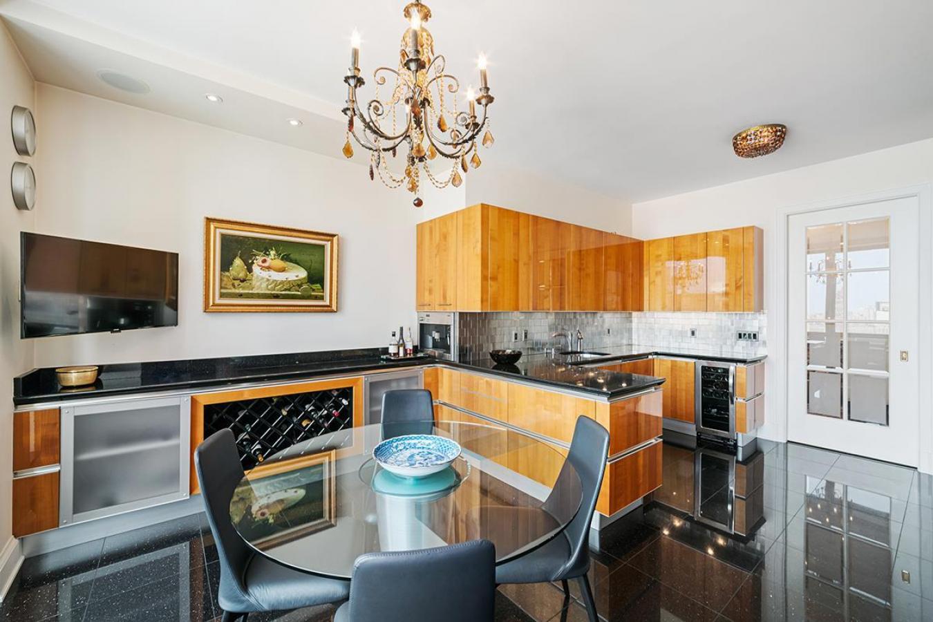 1965 Broadway, New York, NY, 10023, United States, 5 Bedrooms Bedrooms, ,4 BathroomsBathrooms,Residential,For Sale,1965 Broadway,1617544