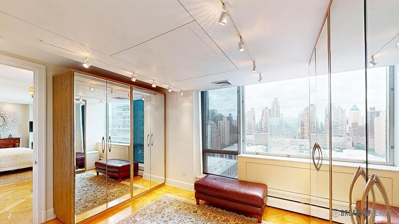 1965 Broadway, New York, NY, 10023, United States, 5 Bedrooms Bedrooms, ,4 BathroomsBathrooms,Residential,For Sale,1965 Broadway,1617544