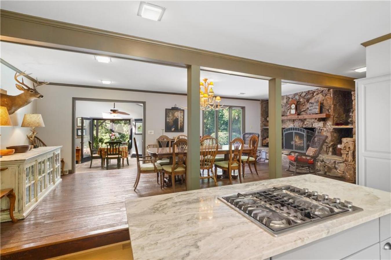 212 Middleton Shores, Anderson, SC, 29621, United States, 3 Bedrooms Bedrooms, ,5 BathroomsBathrooms,Residential,For Sale,212 Middleton Shores,1617909