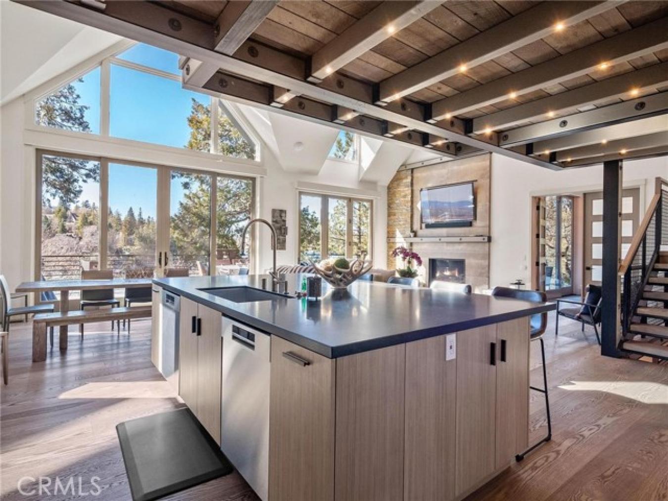 496 North State Highway 173, Lake Arrowhead, CA, 92352, United States, 6 Bedrooms Bedrooms, ,5 BathroomsBathrooms,Residential,For Sale,496 North State Highway 173,1618276