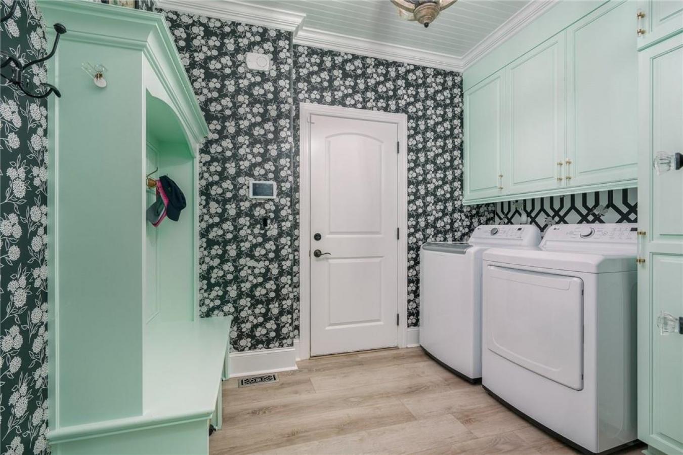 207 Pinnacle Drive, High Point, NC, 27265, United States, 4 Bedrooms Bedrooms, ,3 BathroomsBathrooms,Residential,For Sale,207 Pinnacle Drive,1618286