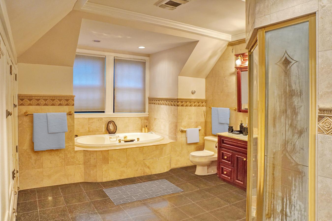 114 Green Harbour Lane, Lake George, New York, 12845, United States, 20 Bedrooms Bedrooms, ,10 BathroomsBathrooms,Residential,For Sale,114 Green Harbour Lane,1066842