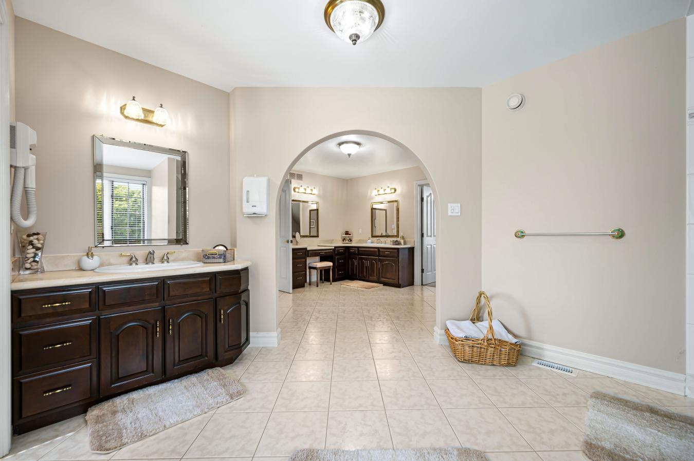 375 River Oak Place, Waterloo, ON, N2K 3N8, Canada, 5 Bedrooms Bedrooms, ,4 BathroomsBathrooms,Residential,For Sale,375 River Oak Place,1633125