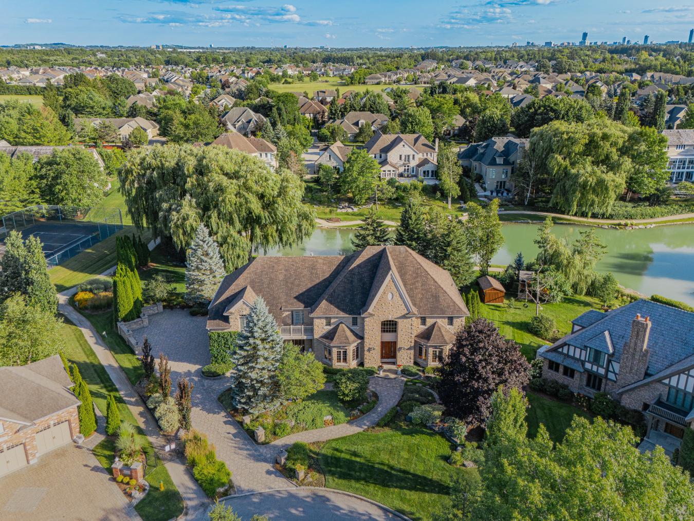 375 River Oak Place, Waterloo, ON, N2K 3N8, Canada, 5 Bedrooms Bedrooms, ,4 BathroomsBathrooms,Residential,For Sale,375 River Oak Place,1633125