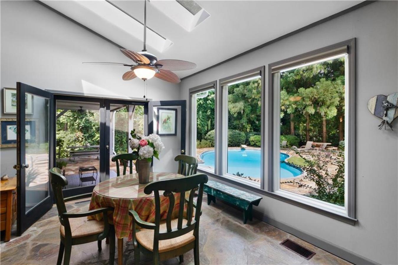 212 Middleton Shores Drive, Anderson, SC, 29621, United States, 3 Bedrooms Bedrooms, ,5 BathroomsBathrooms,Residential,For Sale,212 Middleton Shores Drive,1633513