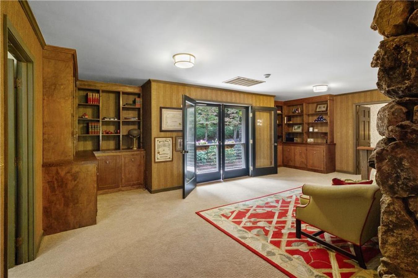 212 Middleton Shores Drive, Anderson, SC, 29621, United States, 3 Bedrooms Bedrooms, ,5 BathroomsBathrooms,Residential,For Sale,212 Middleton Shores Drive,1633513