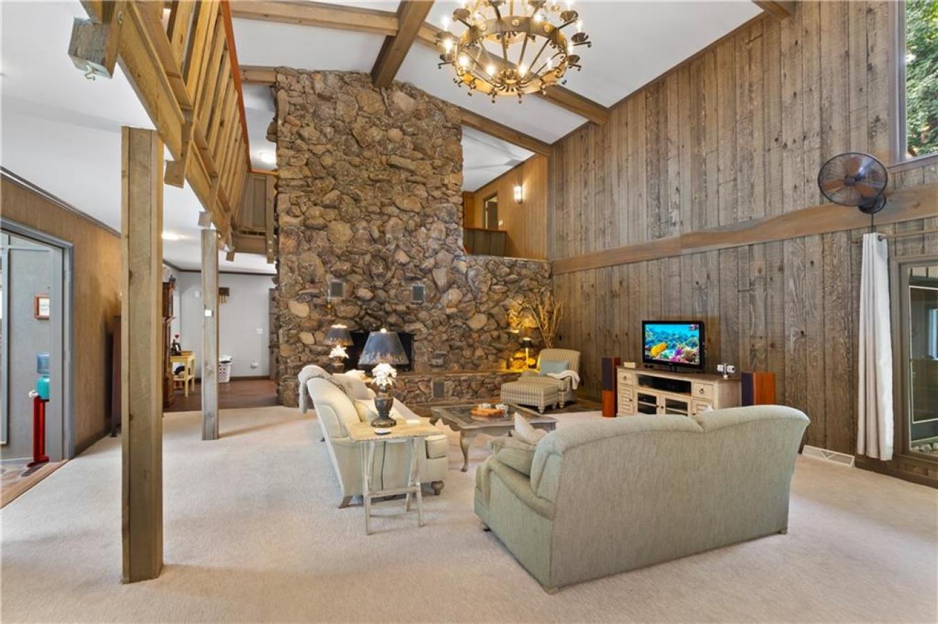 212 Middleton Shores Drive, Anderson, SC, 29621, United States, 3 Bedrooms Bedrooms, ,5 BathroomsBathrooms,Residential,For Sale,212 Middleton Shores Drive,1633513