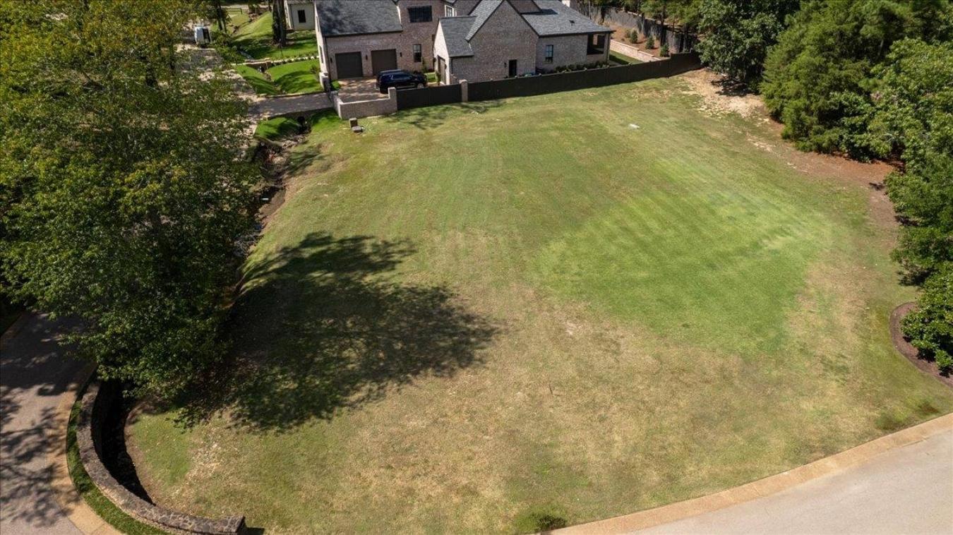 Build the home of your dreams in the Exclusive Gated Luxury Community – image 1
