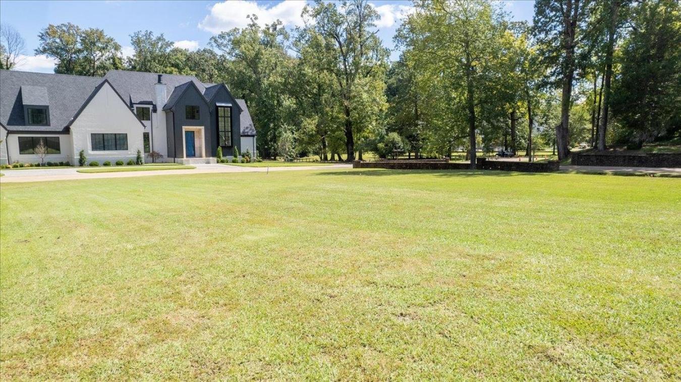 Build the home of your dreams in the Exclusive Gated Luxury Community – image 7