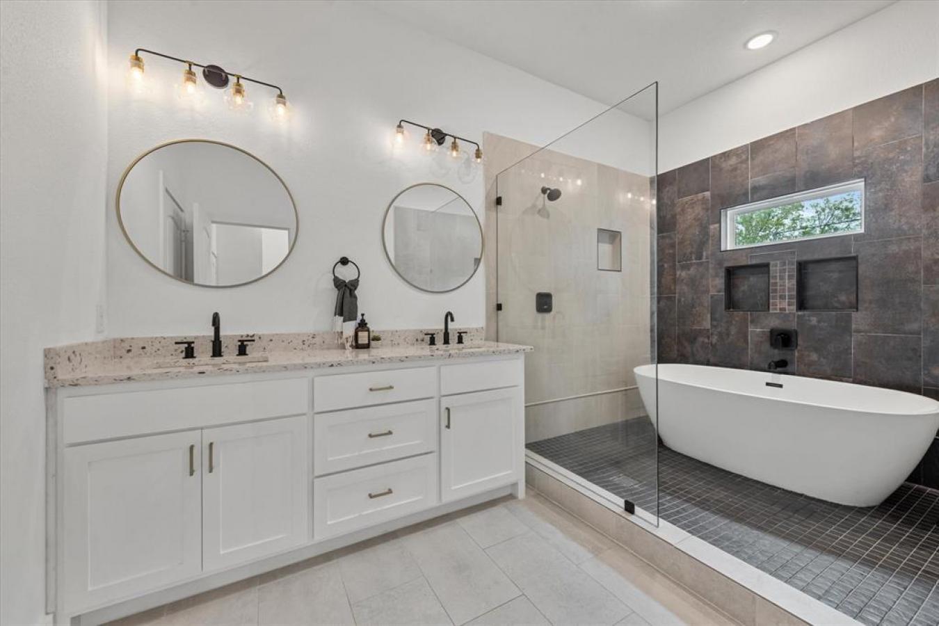 410 Wolfe, McKinney, TX, 75069, United States, 4 Bedrooms Bedrooms, ,2 BathroomsBathrooms,Residential,For Sale,410 Wolfe,1636160