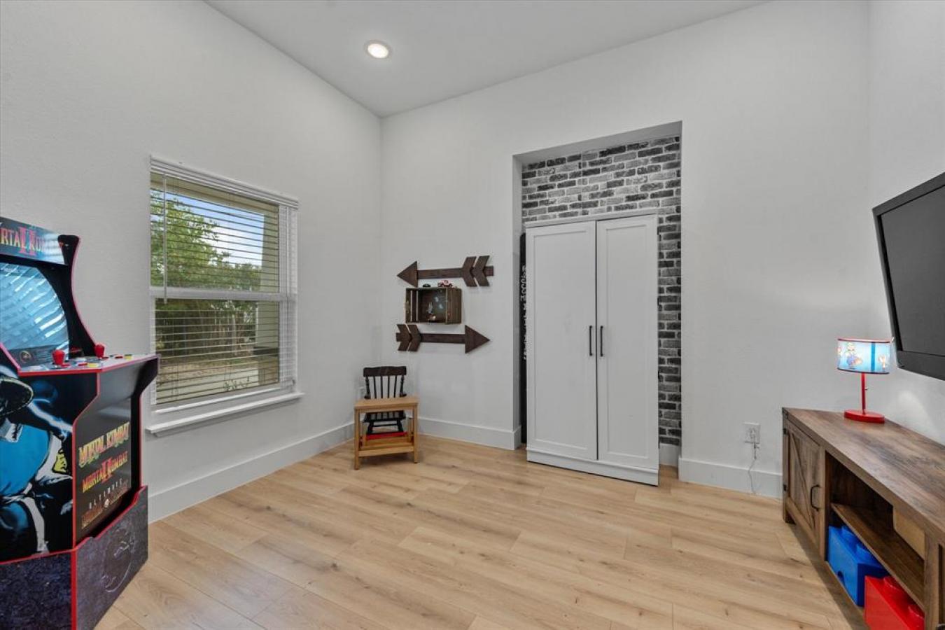 410 Wolfe, McKinney, TX, 75069, United States, 4 Bedrooms Bedrooms, ,2 BathroomsBathrooms,Residential,For Sale,410 Wolfe,1636160