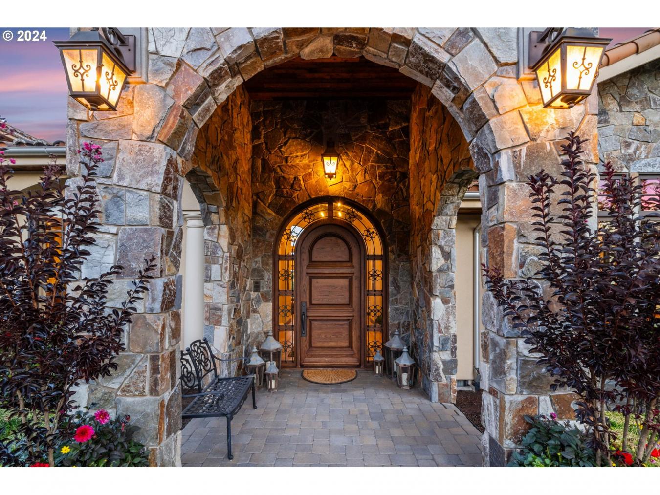 26590 SW FRENCH OAK DRIVE, WestLinn, Oregon, 97068, United States, 4 Bedrooms Bedrooms, ,4 BathroomsBathrooms,Residential,For Sale,26590 SW FRENCH OAK DRIVE,1636122