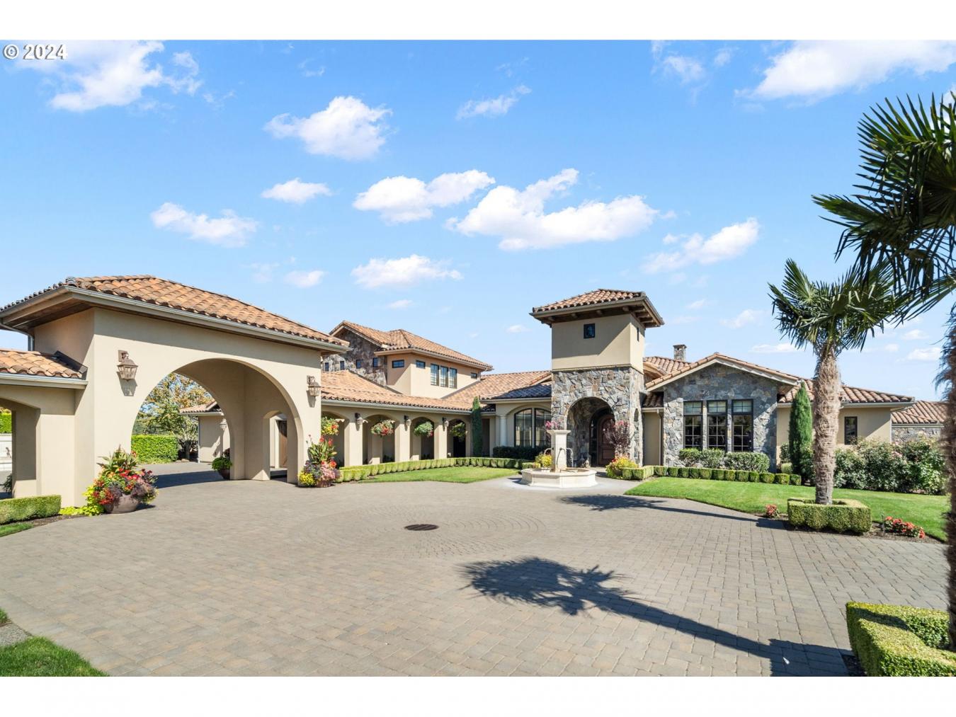 26590 SW FRENCH OAK DRIVE, WestLinn, Oregon, 97068, United States, 4 Bedrooms Bedrooms, ,4 BathroomsBathrooms,Residential,For Sale,26590 SW FRENCH OAK DRIVE,1636122