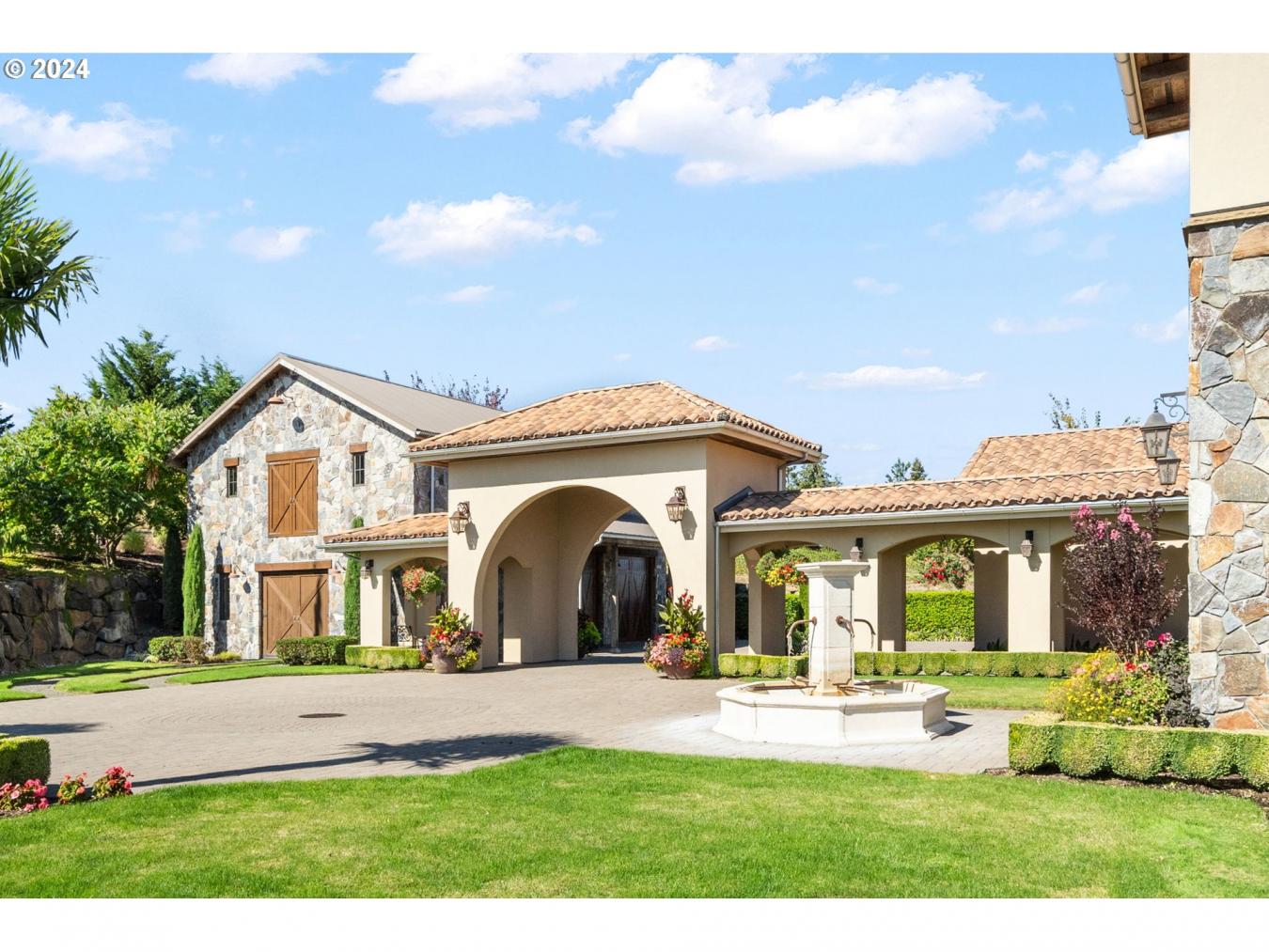 26590 SW FRENCH OAK DRIVE, WestLinn, Oregon, 97068, United States, 4 Bedrooms Bedrooms, ,4 BathroomsBathrooms,Residential,For Sale,26590 SW FRENCH OAK DRIVE,1636122