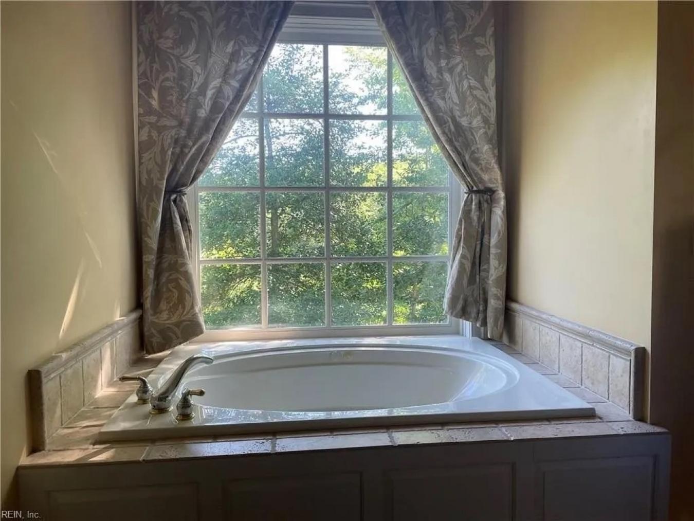 108 Spindrift Road, White Stone, Virginia, 22578, United States, 4 Bedrooms Bedrooms, ,4 BathroomsBathrooms,Residential,For Sale,108 Spindrift Road,1636879