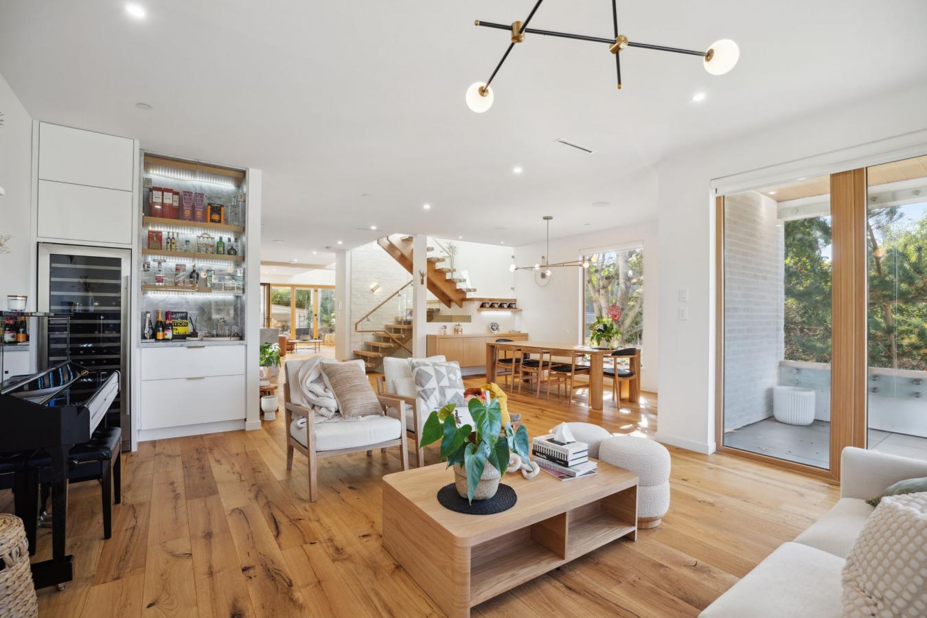 828 STEVENS STREET, White Rock, British Columbia, Canada, 4 Bedrooms Bedrooms, ,6 BathroomsBathrooms,Residential,For Sale,828 STEVENS STREET,1636877