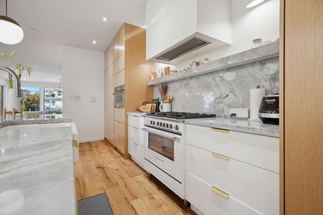 828 STEVENS STREET, White Rock, British Columbia, Canada, 4 Bedrooms Bedrooms, ,6 BathroomsBathrooms,Residential,For Sale,828 STEVENS STREET,1636877