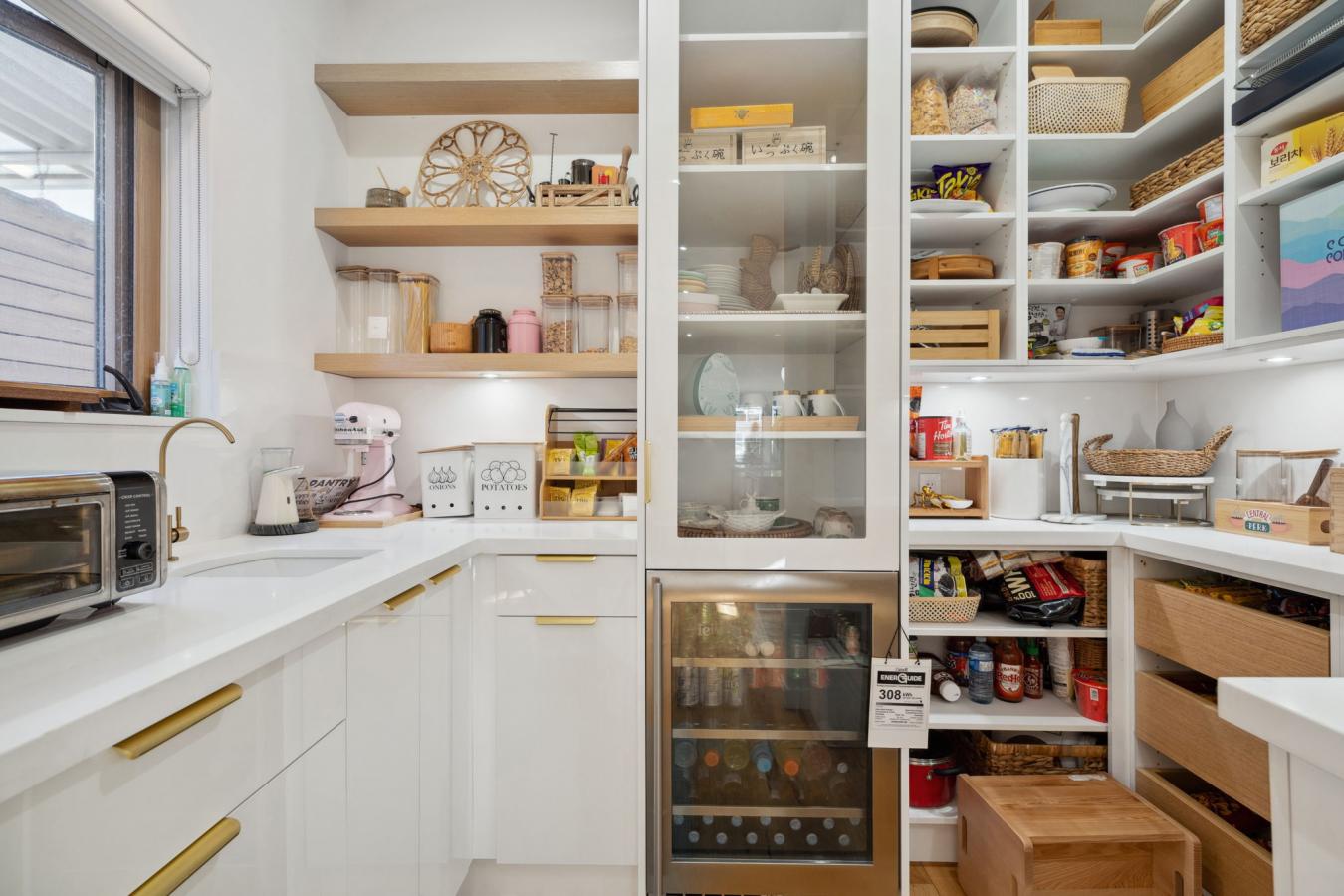 828 STEVENS STREET, White Rock, British Columbia, Canada, 4 Bedrooms Bedrooms, ,6 BathroomsBathrooms,Residential,For Sale,828 STEVENS STREET,1636877