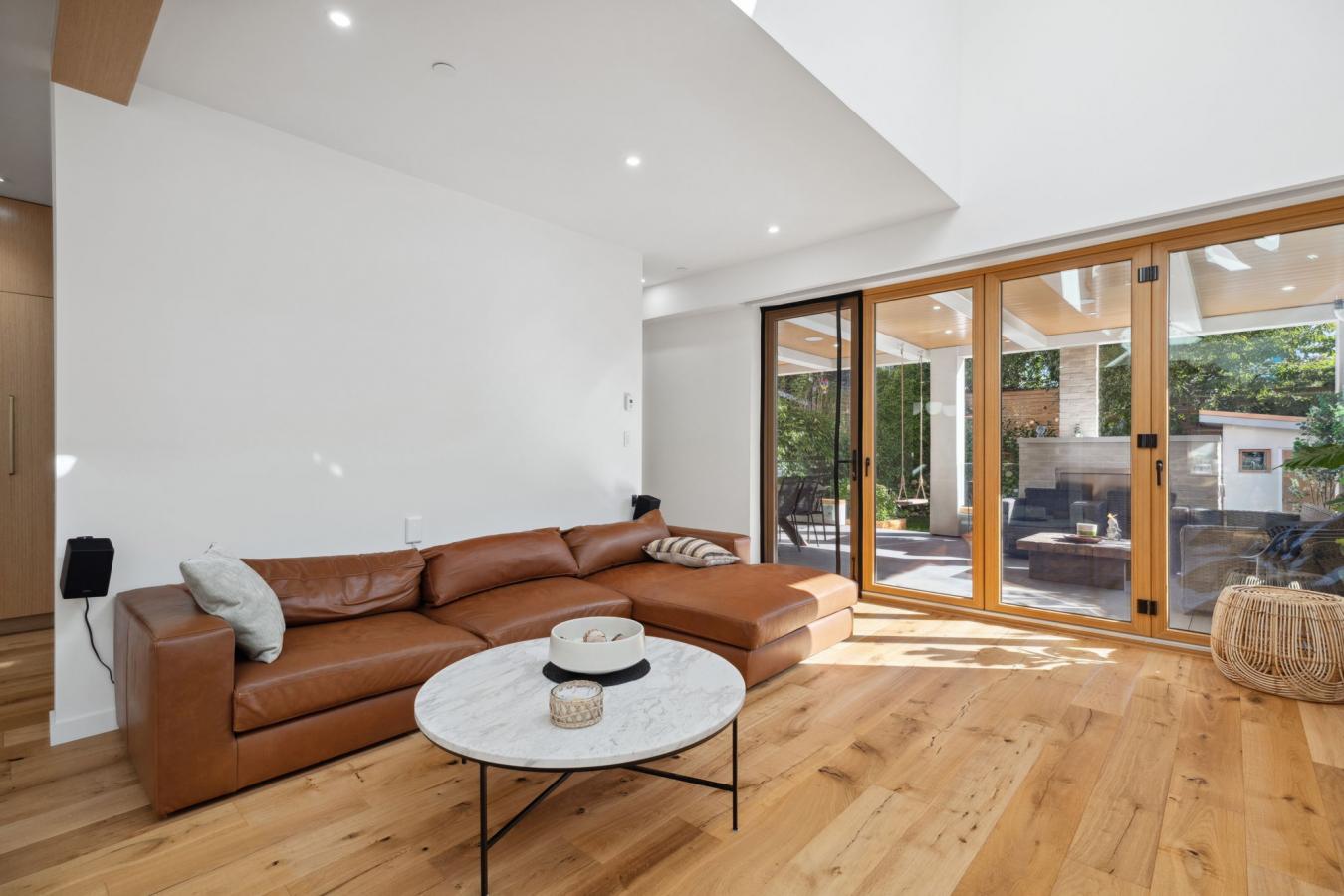 828 STEVENS STREET, White Rock, British Columbia, Canada, 4 Bedrooms Bedrooms, ,6 BathroomsBathrooms,Residential,For Sale,828 STEVENS STREET,1636877