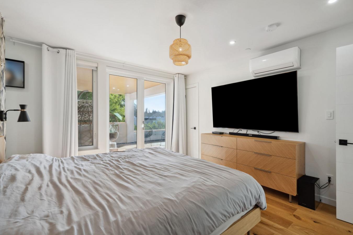 828 STEVENS STREET, White Rock, British Columbia, Canada, 4 Bedrooms Bedrooms, ,6 BathroomsBathrooms,Residential,For Sale,828 STEVENS STREET,1636877