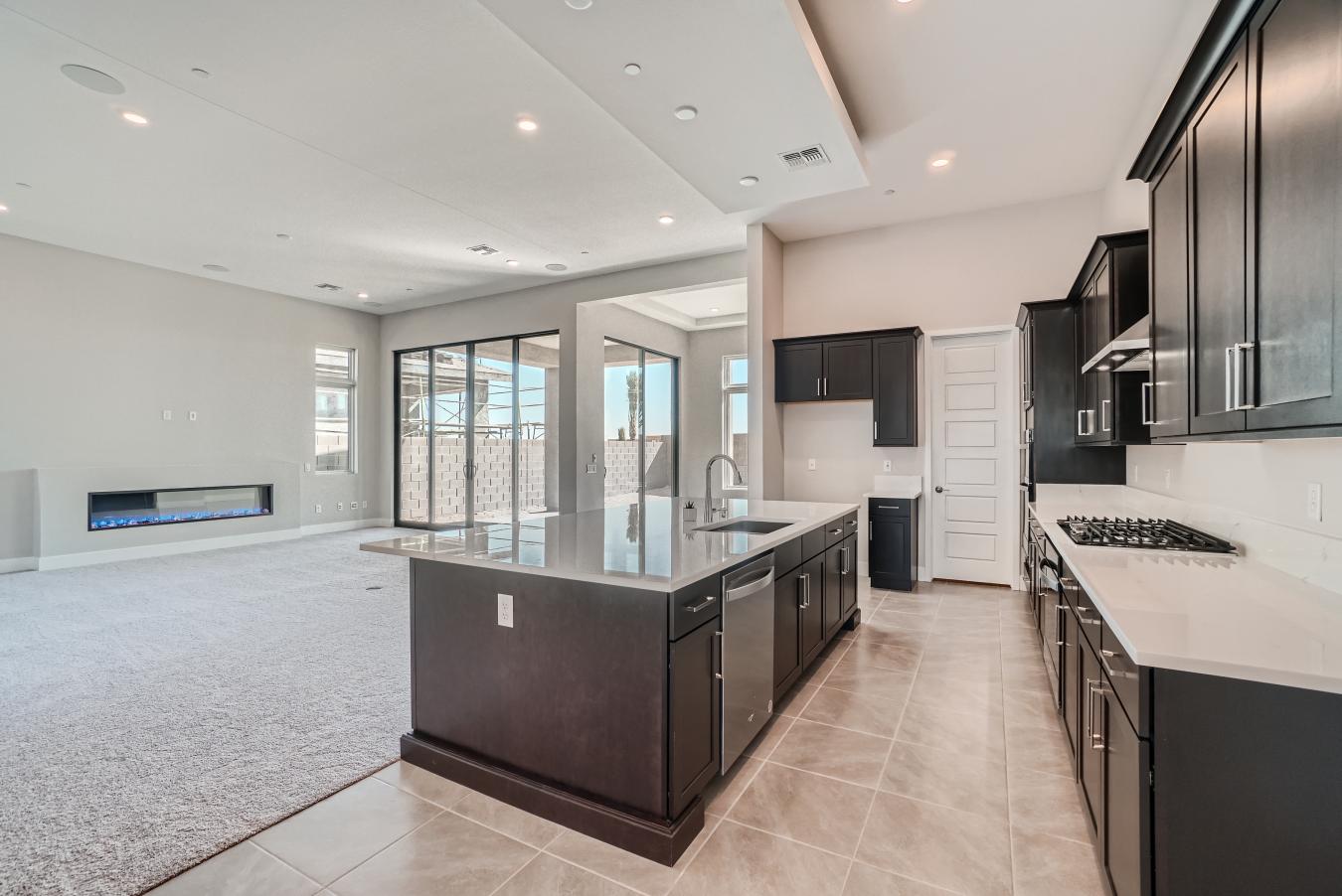 Beautiful brand new, never lived in single story Pulte home with 4 bed – image 2