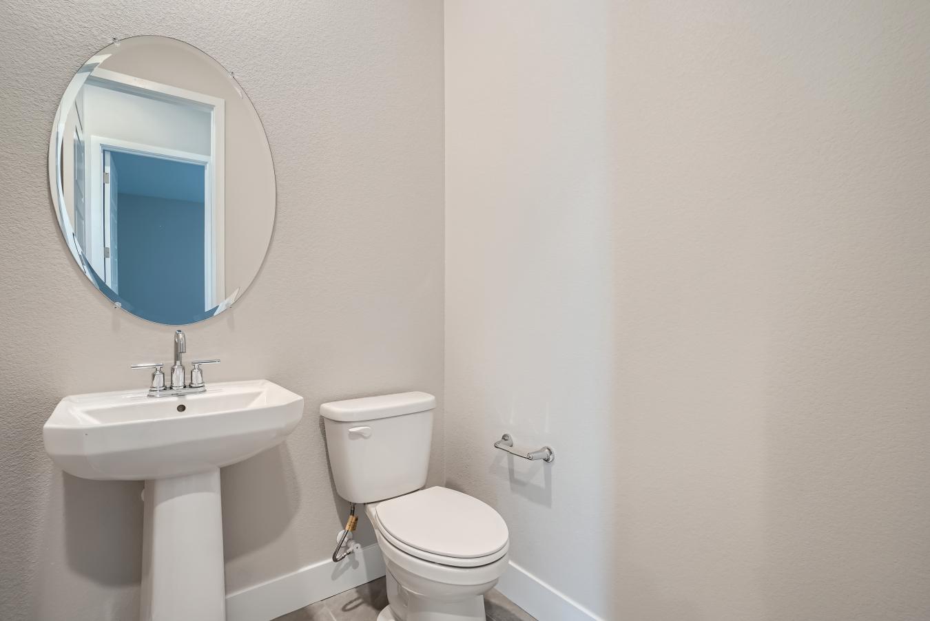 Beautiful brand new, never lived in single story Pulte home with 4 bed – image 12