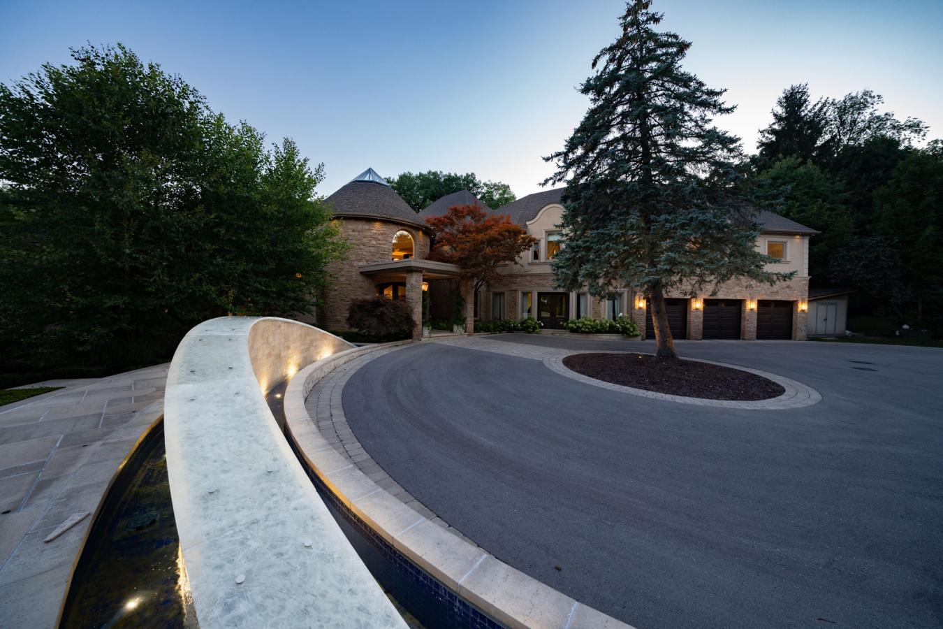 24 Dew Drop Court, Vaughan, Ontario, L6A 1E9, Canada, 6 Bedrooms Bedrooms, ,8 BathroomsBathrooms,Residential,For Sale,24 Dew Drop Court,1640886