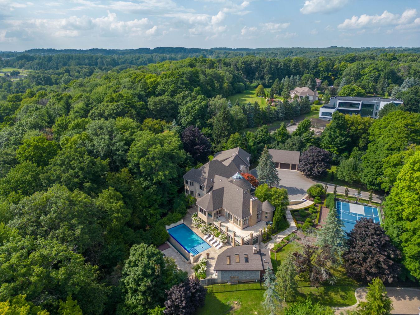 24 Dew Drop Court, Vaughan, Ontario, L6A 1E9, Canada, 6 Bedrooms Bedrooms, ,8 BathroomsBathrooms,Residential,For Sale,24 Dew Drop Court,1640886