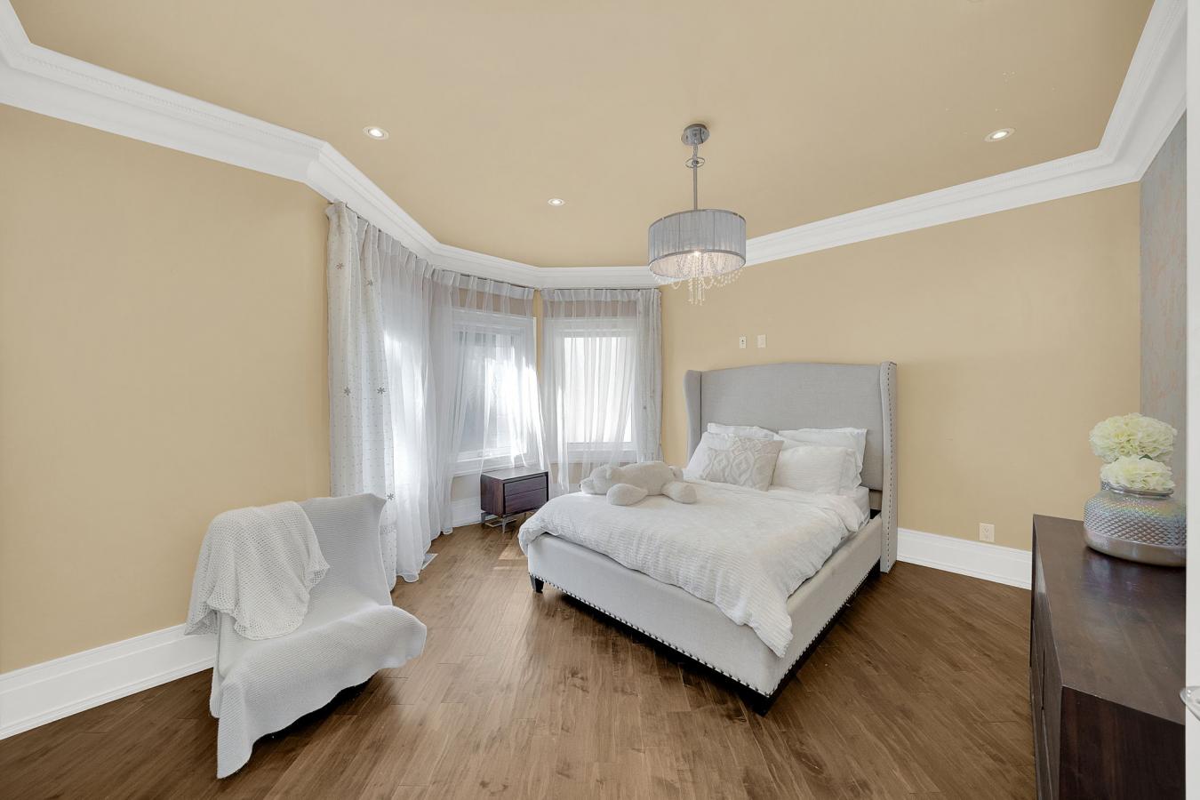 24 Dew Drop Court, Vaughan, Ontario, L6A 1E9, Canada, 6 Bedrooms Bedrooms, ,8 BathroomsBathrooms,Residential,For Sale,24 Dew Drop Court,1640886