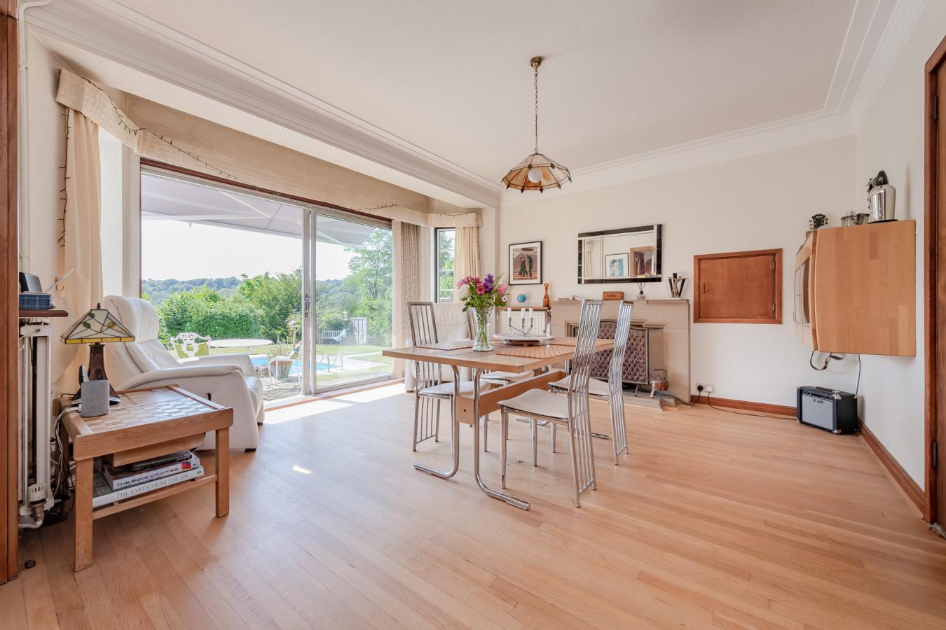 Harestone Hill, Caterham, CR3 6DH, United Kingdom, 5 Bedrooms Bedrooms, ,2 BathroomsBathrooms,Residential,For Sale,Harestone Hill,1640865