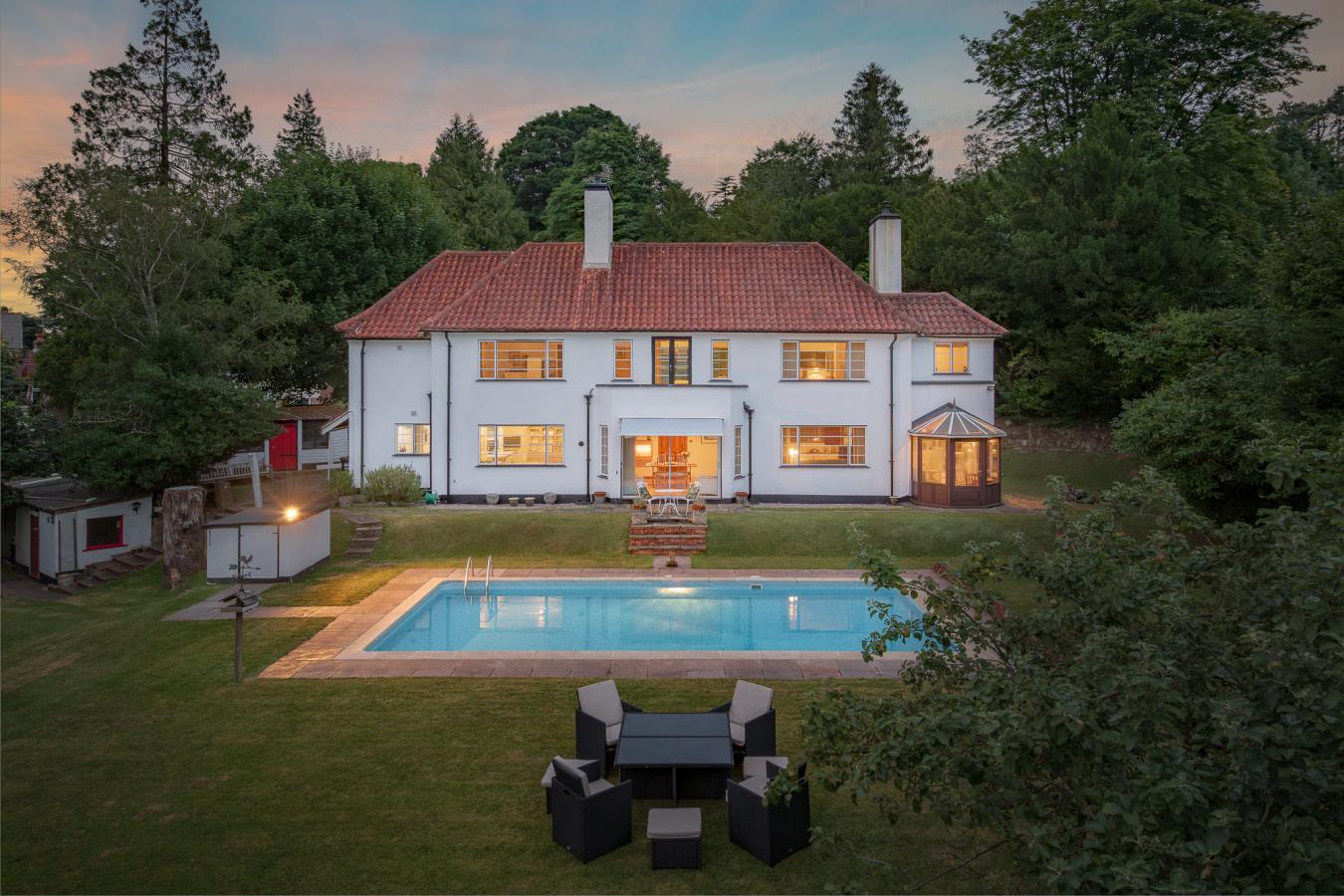 Harestone Hill, Caterham, CR3 6DH, United Kingdom, 5 Bedrooms Bedrooms, ,2 BathroomsBathrooms,Residential,For Sale,Harestone Hill,1640865 Harestone Hill, Caterham, CR3 6DH, United Kingdom, 5 Bedrooms Bedrooms, ,2 BathroomsBathrooms,Residential,For Sale,Harestone Hill,1640865