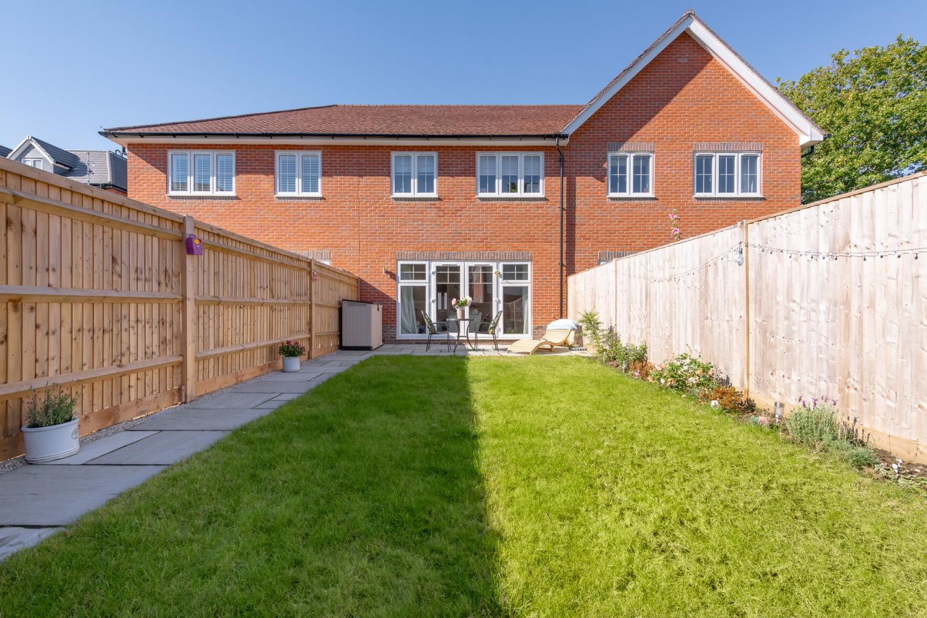 Broadleaf Place, Caterham, CR3, United Kingdom, 3 Bedrooms Bedrooms, ,2 BathroomsBathrooms,Residential,For Sale,Broadleaf Place,1641041