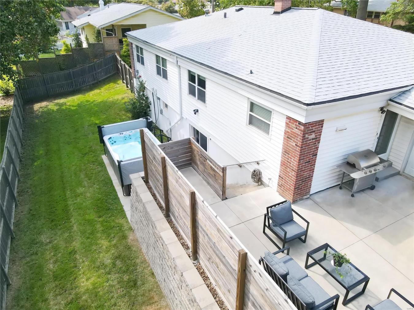 Wow, what a stunning space to call HOME featuring multiple entertainin – image 2