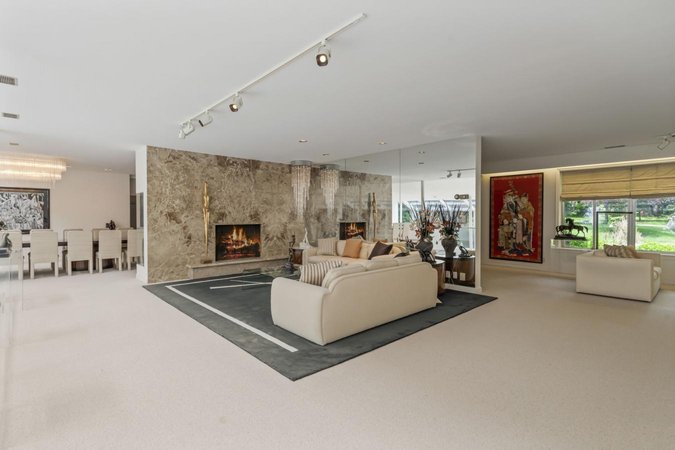 50 Park Lane Circ, Toronto, ON, M3C 2N2, Canada, 8 Bedrooms Bedrooms, ,16 BathroomsBathrooms,Residential,For Sale,50 Park Lane Circ,1640992