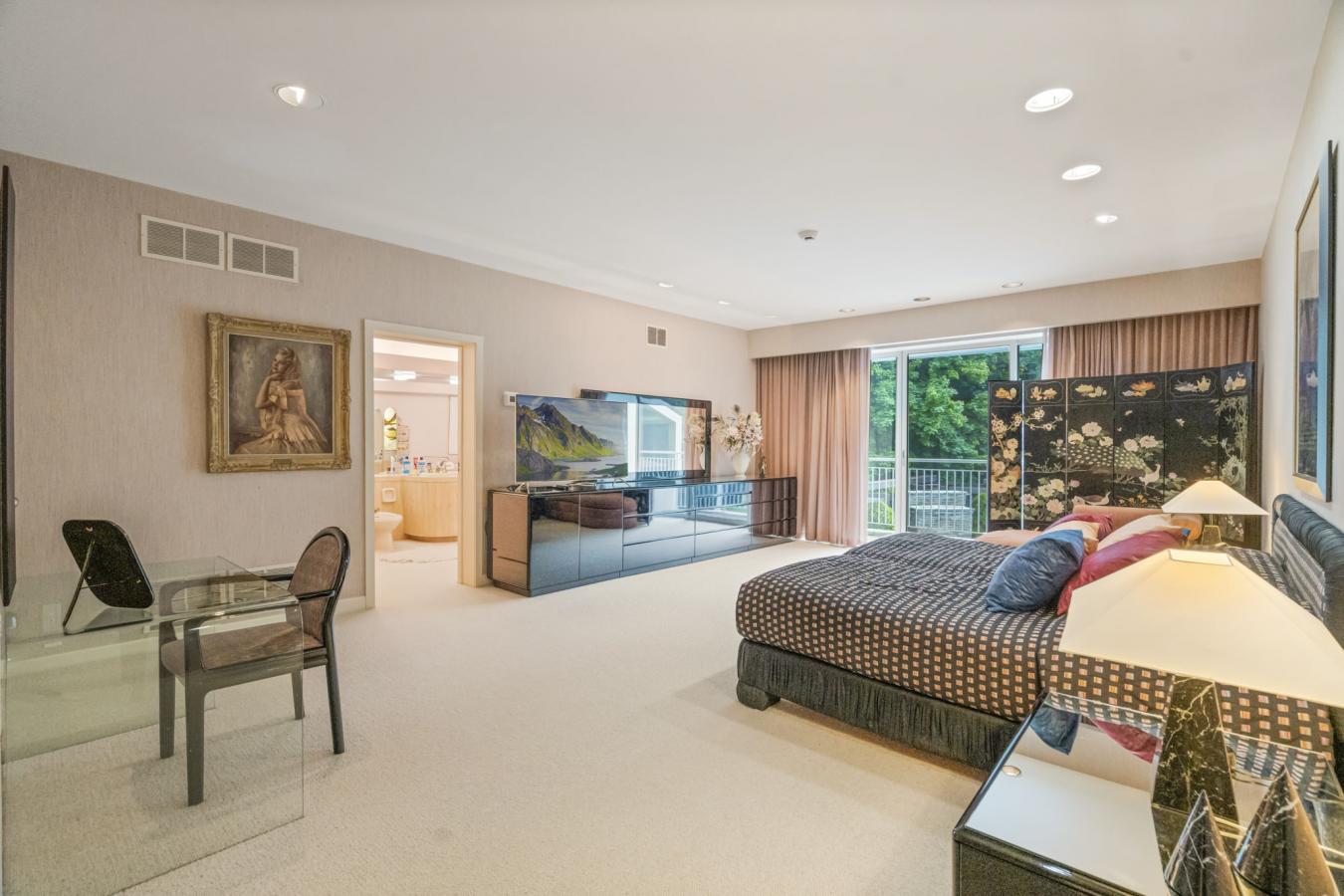 50 Park Lane Circ, Toronto, ON, M3C 2N2, Canada, 8 Bedrooms Bedrooms, ,16 BathroomsBathrooms,Residential,For Sale,50 Park Lane Circ,1640992
