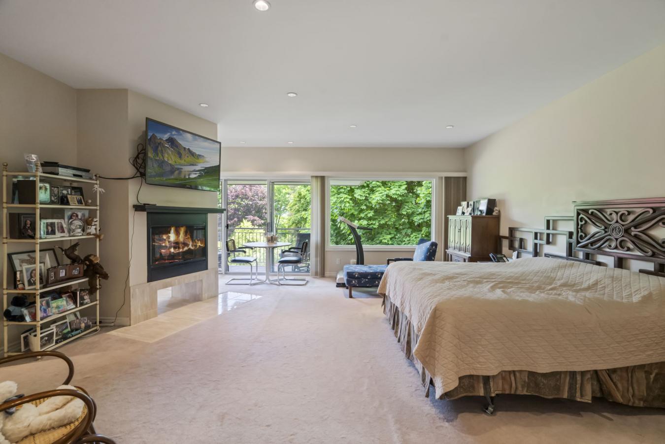 50 Park Lane Circ, Toronto, ON, M3C 2N2, Canada, 8 Bedrooms Bedrooms, ,16 BathroomsBathrooms,Residential,For Sale,50 Park Lane Circ,1640992