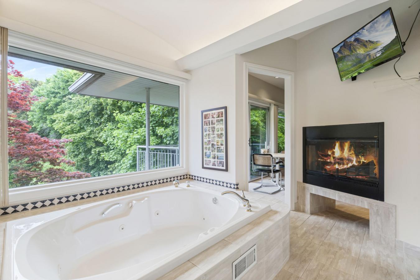 50 Park Lane Circ, Toronto, ON, M3C 2N2, Canada, 8 Bedrooms Bedrooms, ,16 BathroomsBathrooms,Residential,For Sale,50 Park Lane Circ,1640992
