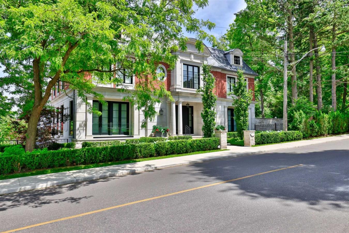 157 Forest Hill Rd, Toronto, ON, M5P 2N2, Canada, 4 Bedrooms Bedrooms, ,7 BathroomsBathrooms,Residential,For Sale,157 Forest Hill Rd,1640972