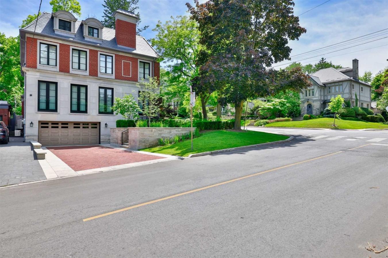 157 Forest Hill Rd, Toronto, ON, M5P 2N2, Canada, 4 Bedrooms Bedrooms, ,7 BathroomsBathrooms,Residential,For Sale,157 Forest Hill Rd,1640972