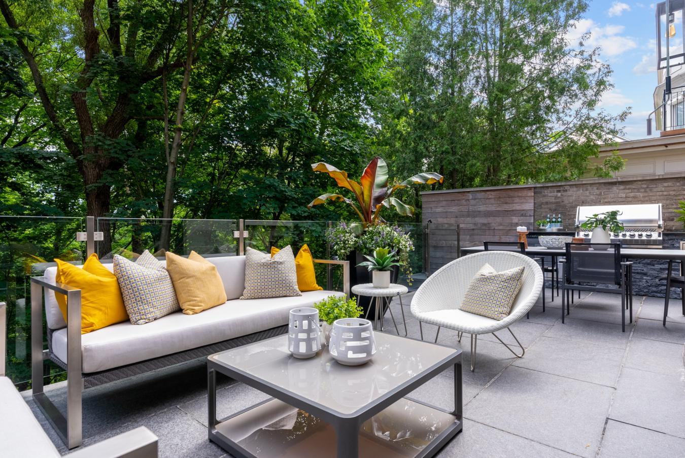 11 Ridgewood Rd, Toronto, Ontario, Canada, 4 Bedrooms Bedrooms, ,7 BathroomsBathrooms,Residential,For Sale,11 Ridgewood Rd,1640980