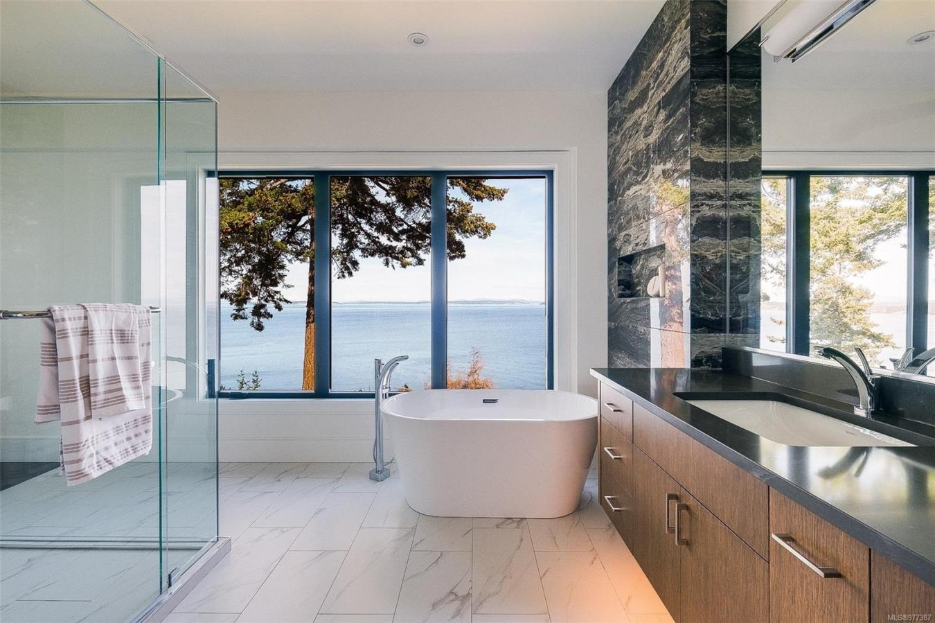 4599 Cordova Bay Road, Saanich, British Columbia, V8Y 2K1, Canada, 6 Bedrooms Bedrooms, ,6 BathroomsBathrooms,Residential,For Sale,4599 Cordova Bay Road,1640961