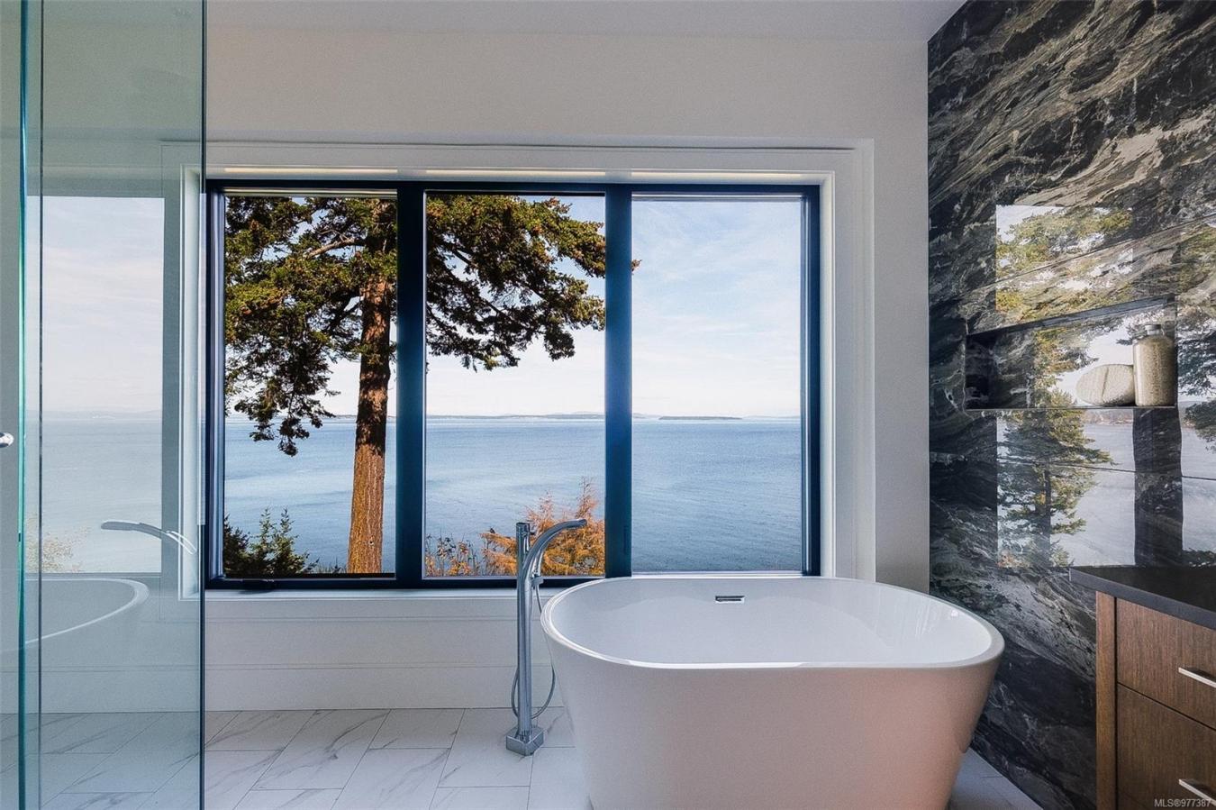 4599 Cordova Bay Road, Saanich, British Columbia, V8Y 2K1, Canada, 6 Bedrooms Bedrooms, ,6 BathroomsBathrooms,Residential,For Sale,4599 Cordova Bay Road,1640961