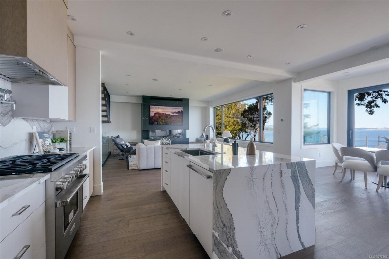 4599 Cordova Bay Road, Saanich, British Columbia, V8Y 2K1, Canada, 6 Bedrooms Bedrooms, ,6 BathroomsBathrooms,Residential,For Sale,4599 Cordova Bay Road,1640961