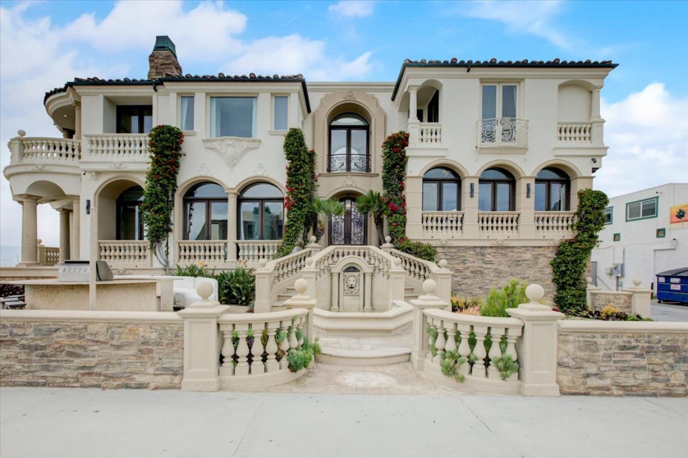 100 The Strand, Hermosa Beach, CA, 90254, United States, 5 Bedrooms Bedrooms, ,4 BathroomsBathrooms,Residential,For Sale,100 The Strand,1640936