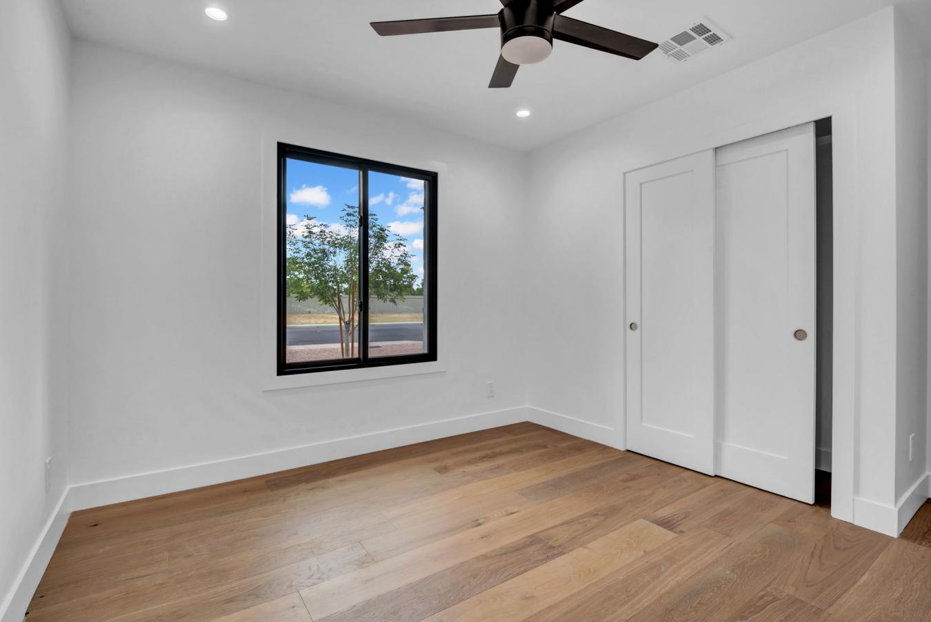 Tempe, Arizona, 85283, United States, 4 Bedrooms Bedrooms, ,3 BathroomsBathrooms,Residential,For Sale,1811719