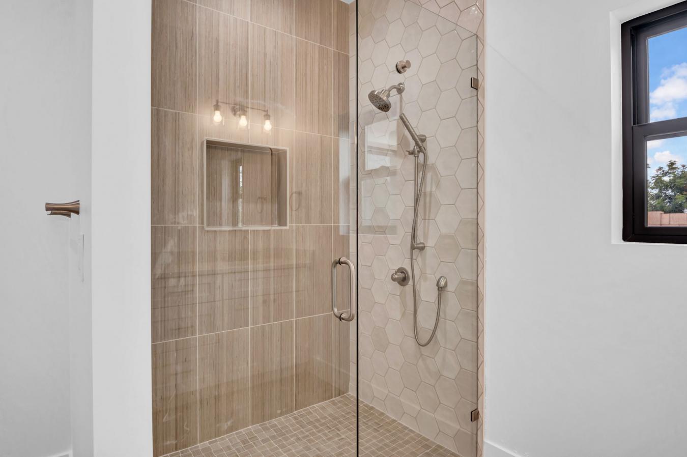 Tempe, Arizona, 85283, United States, 4 Bedrooms Bedrooms, ,3 BathroomsBathrooms,Residential,For Sale,1811719