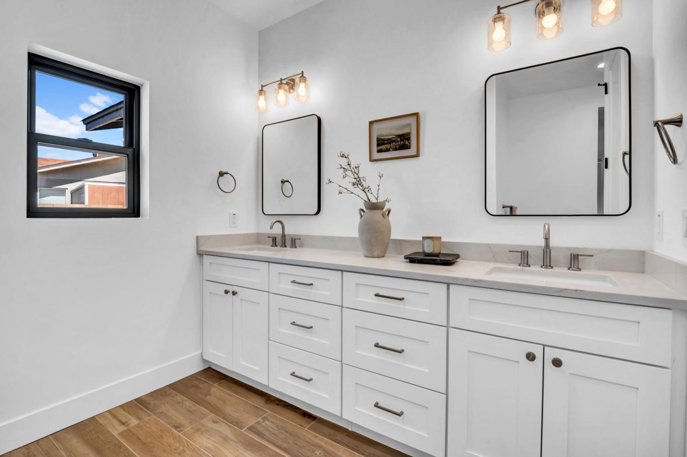 Tempe, Arizona, 85283, United States, 4 Bedrooms Bedrooms, ,3 BathroomsBathrooms,Residential,For Sale,1811719