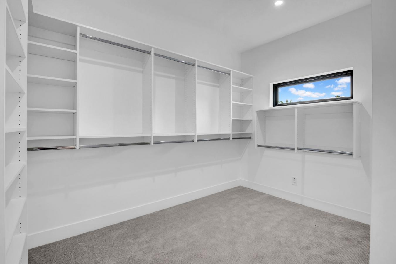 Tempe, Arizona, 85283, United States, 4 Bedrooms Bedrooms, ,3 BathroomsBathrooms,Residential,For Sale,1811719