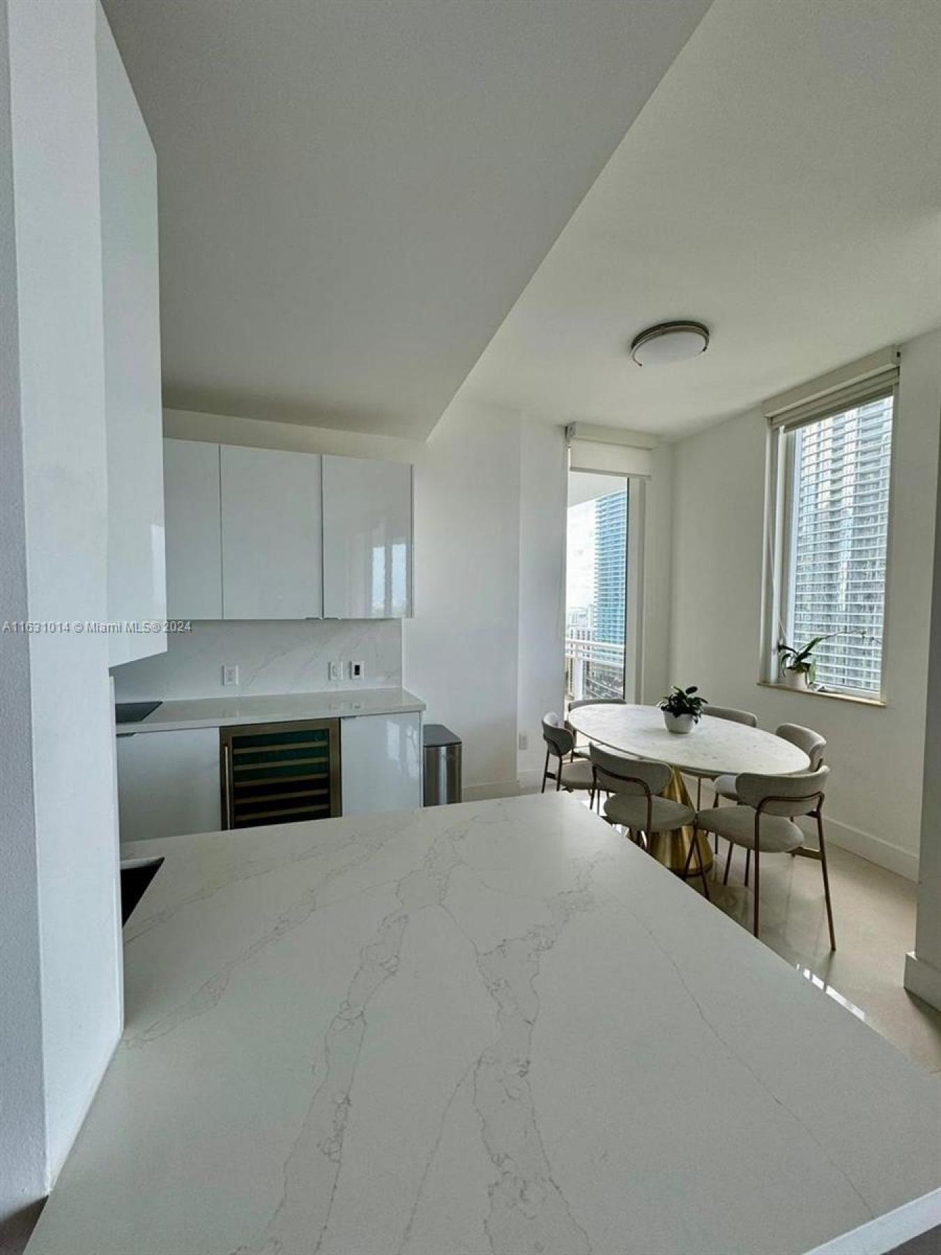 901 Brickell Key Boulevard # 3206, Miami, FL, 33131, United States, 3 Bedrooms Bedrooms, ,2 BathroomsBathrooms,Residential,For Sale,901 Brickell Key Boulevard # 3206,1641548